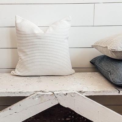 EVELYN OUTDOOR PILLOW 18X18 (2 OPTIONS)