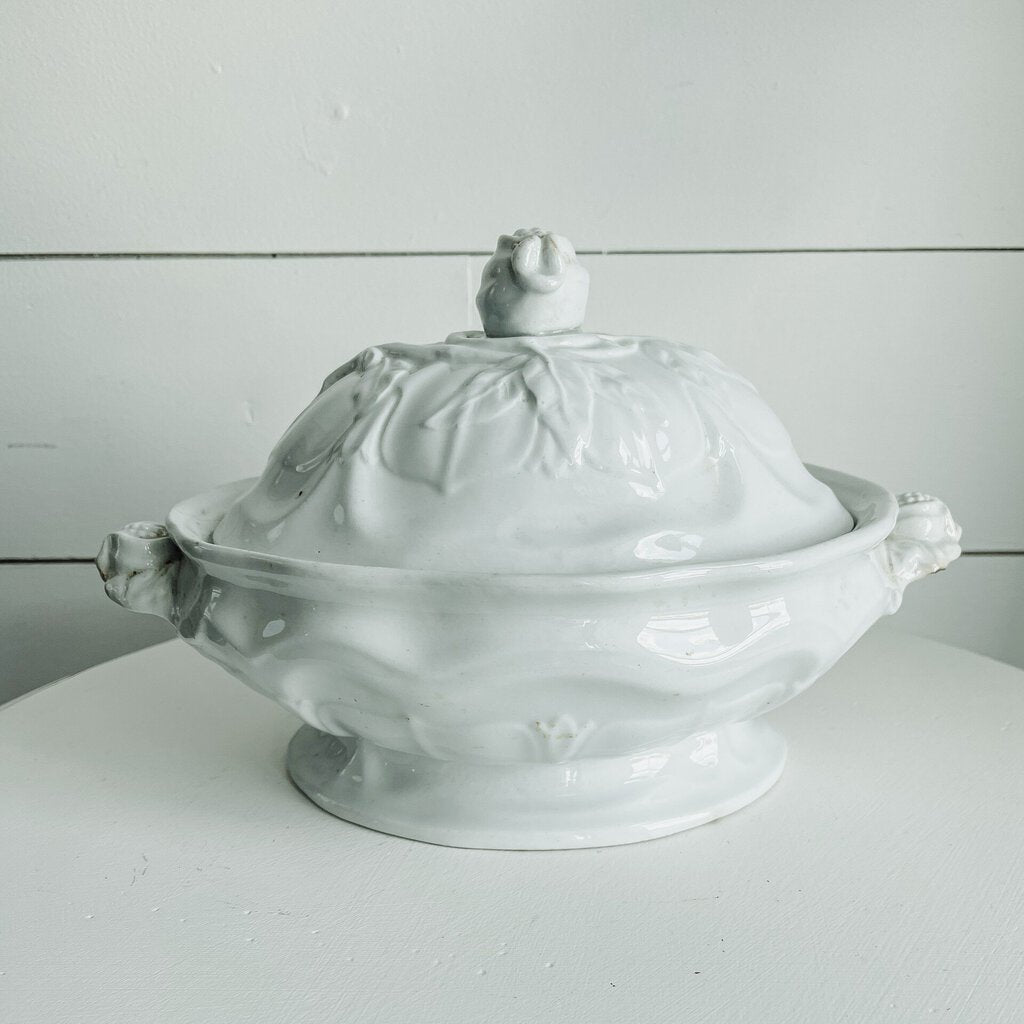 IRONSTONE TUREEN WITH LID 11.5" l x 7"t x 7.5"w