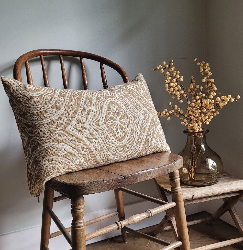 BRIAR LUMBAR PILLOW (14X22)