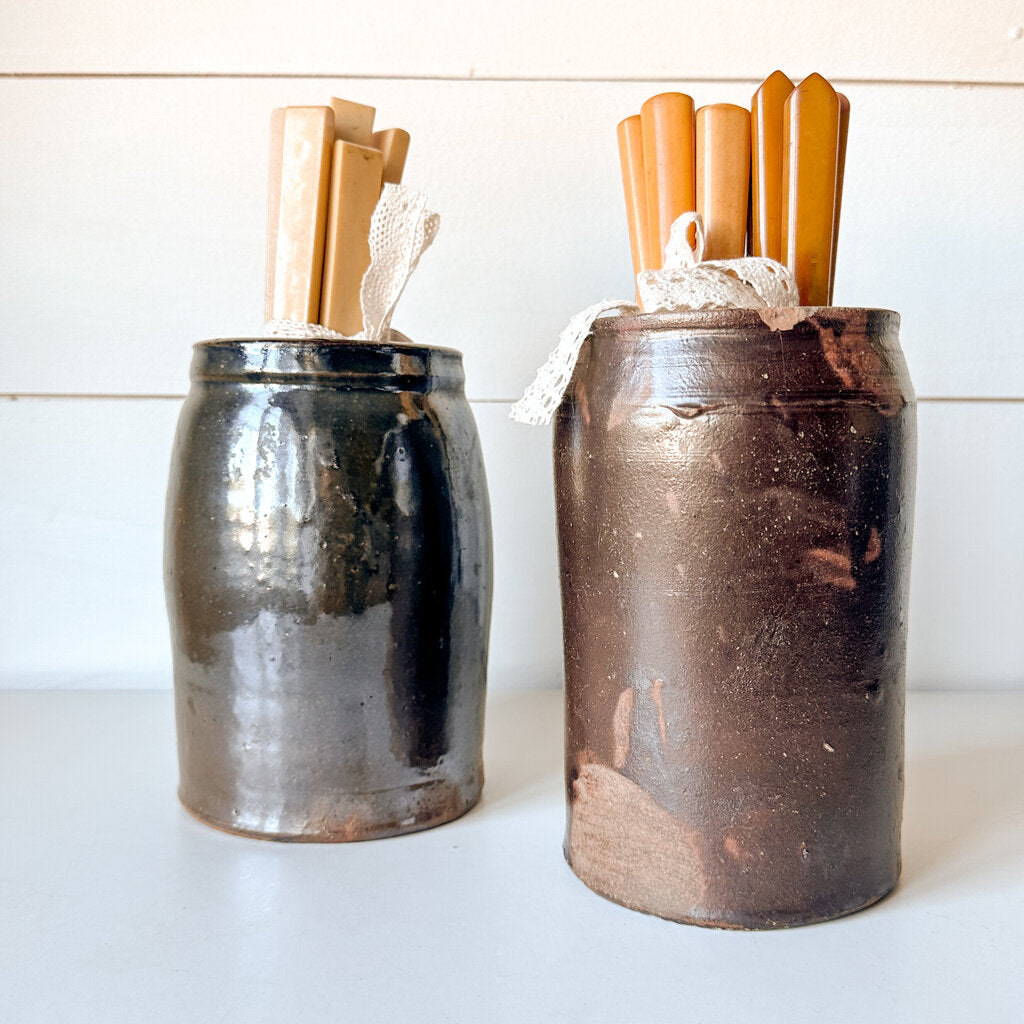 BROWN STONEWARE PICKLE/CANNING CROCK APPROX. 7"H