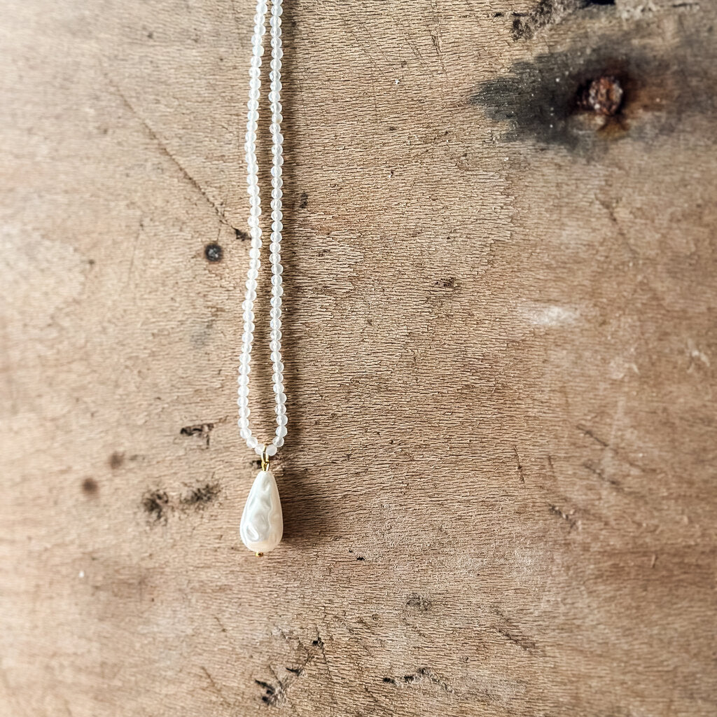 White quartz agate gf with baroque pearl