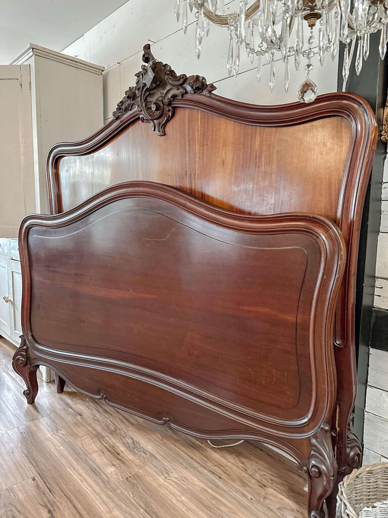 ANTIQUE FULL HEAD & FOOT BOARD 60"w x 46"T Head