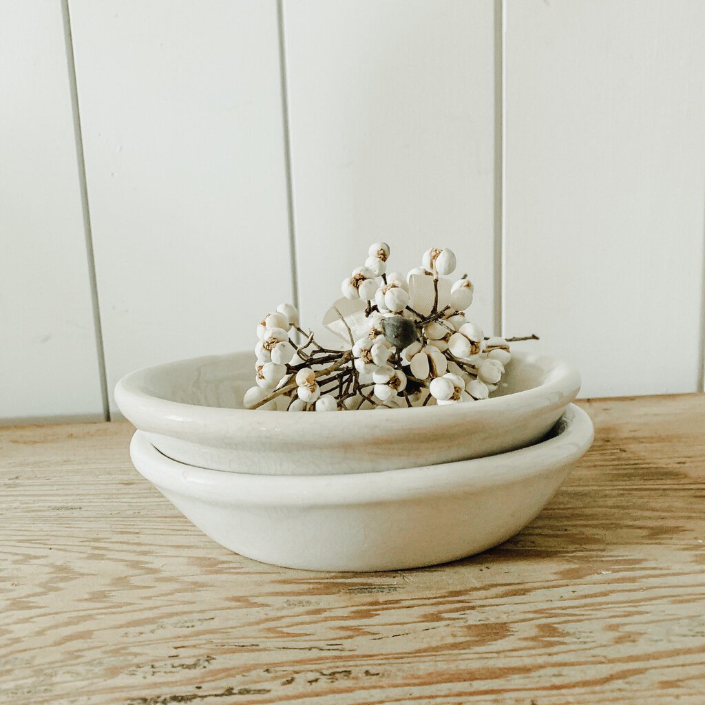 VINTAGE CHUNKY IRONSTONE SOAP DISH