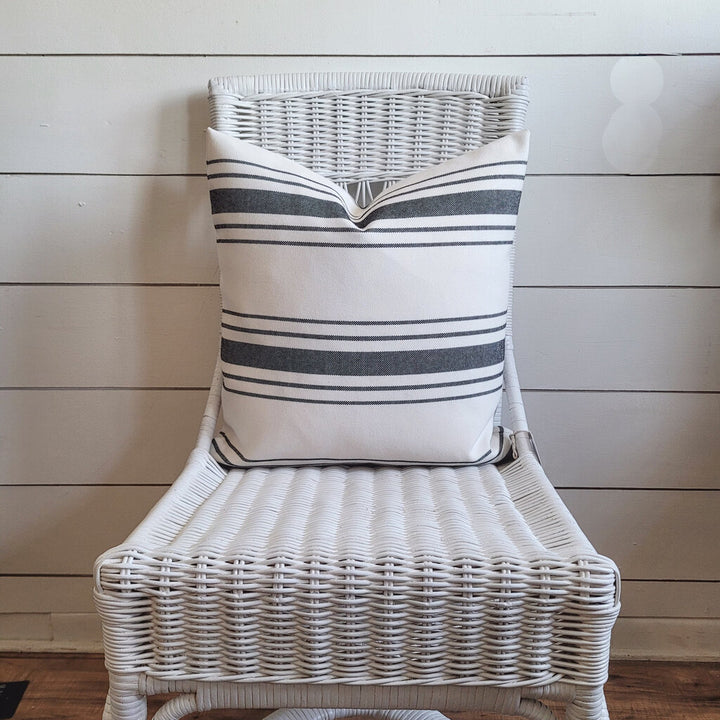 EDEN OUTDOOR PILLOW (2 OPTIONS)