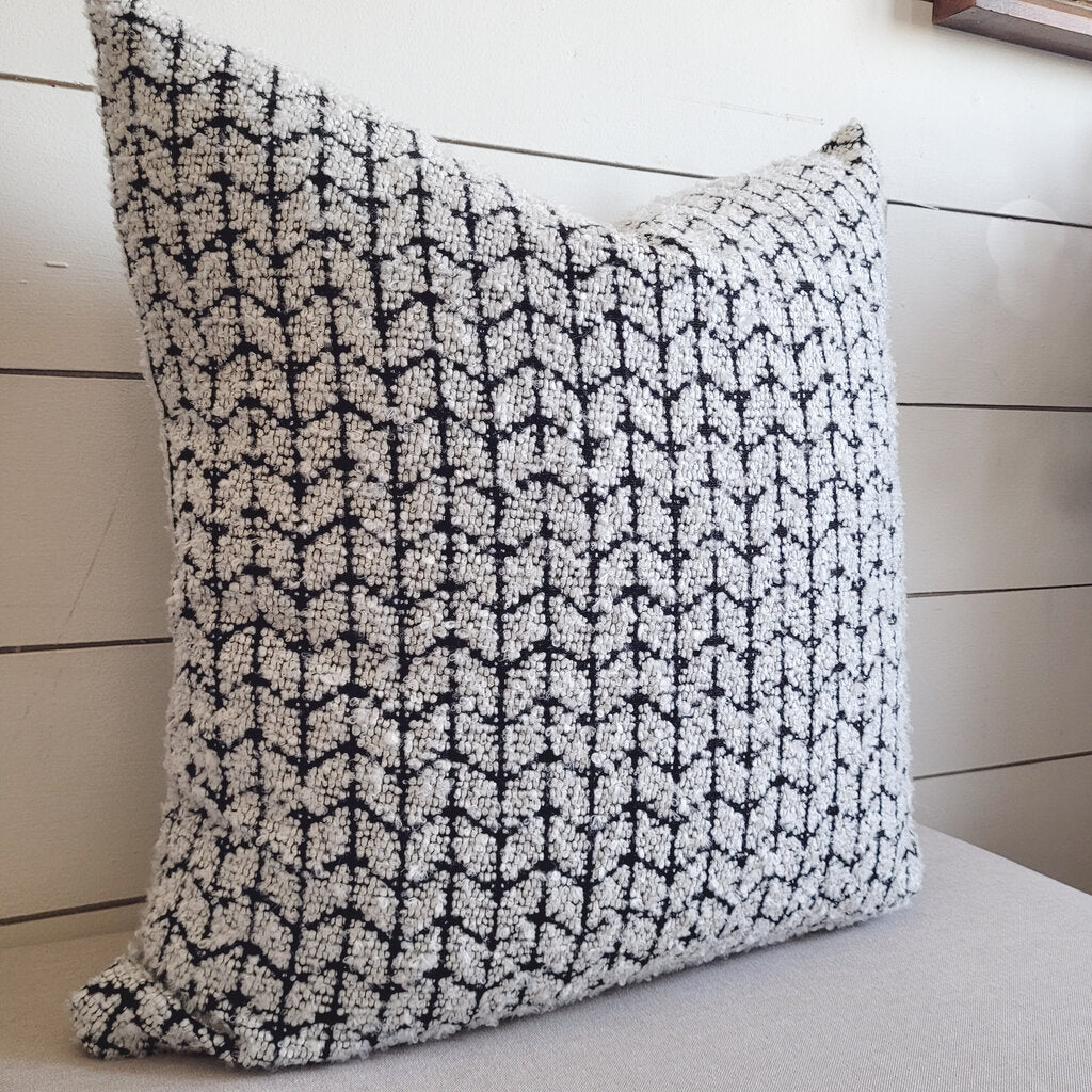 SELENA PILLOW (2 OPTIONS)