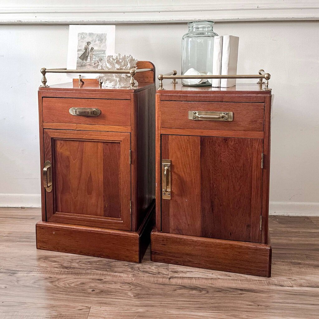 SIDE TABLES SET