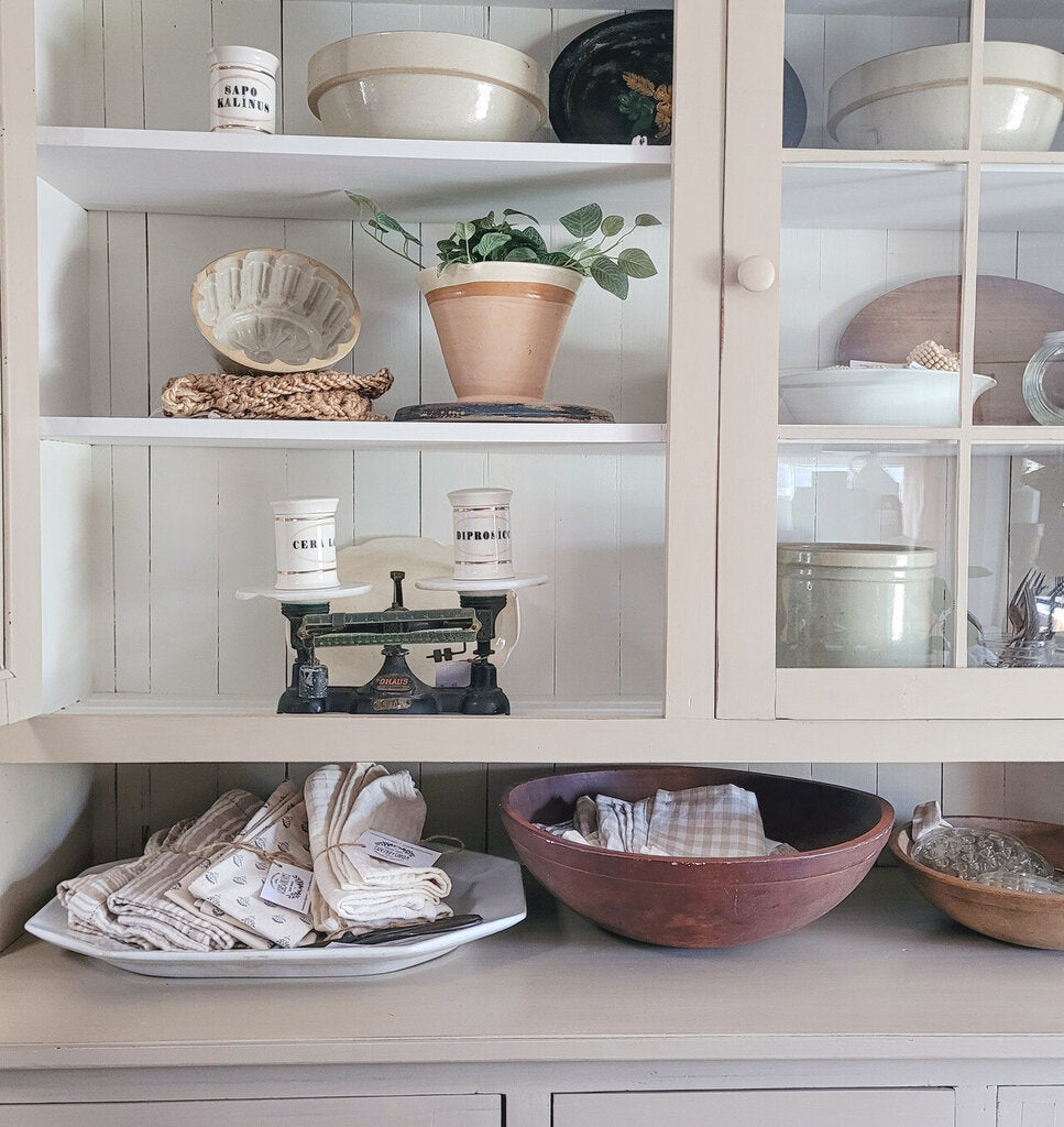 HANDMADE HUTCH (61"Wx21"Dx80 1/2"T)