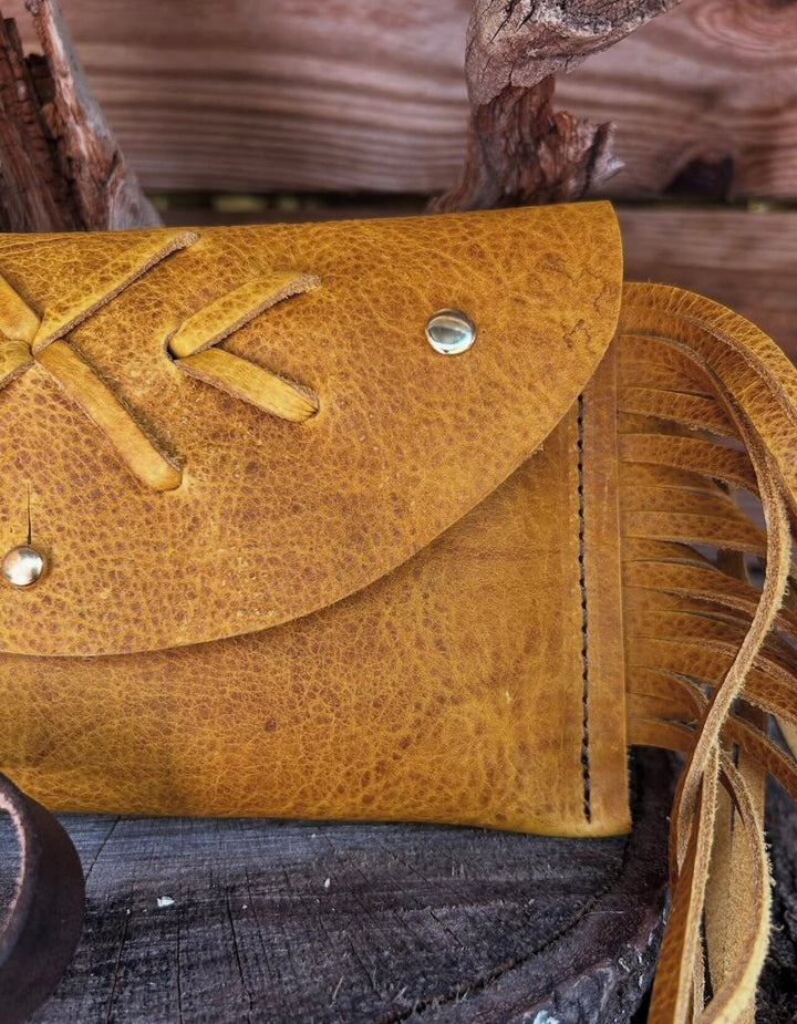 BISON FRINGY CLUTCH