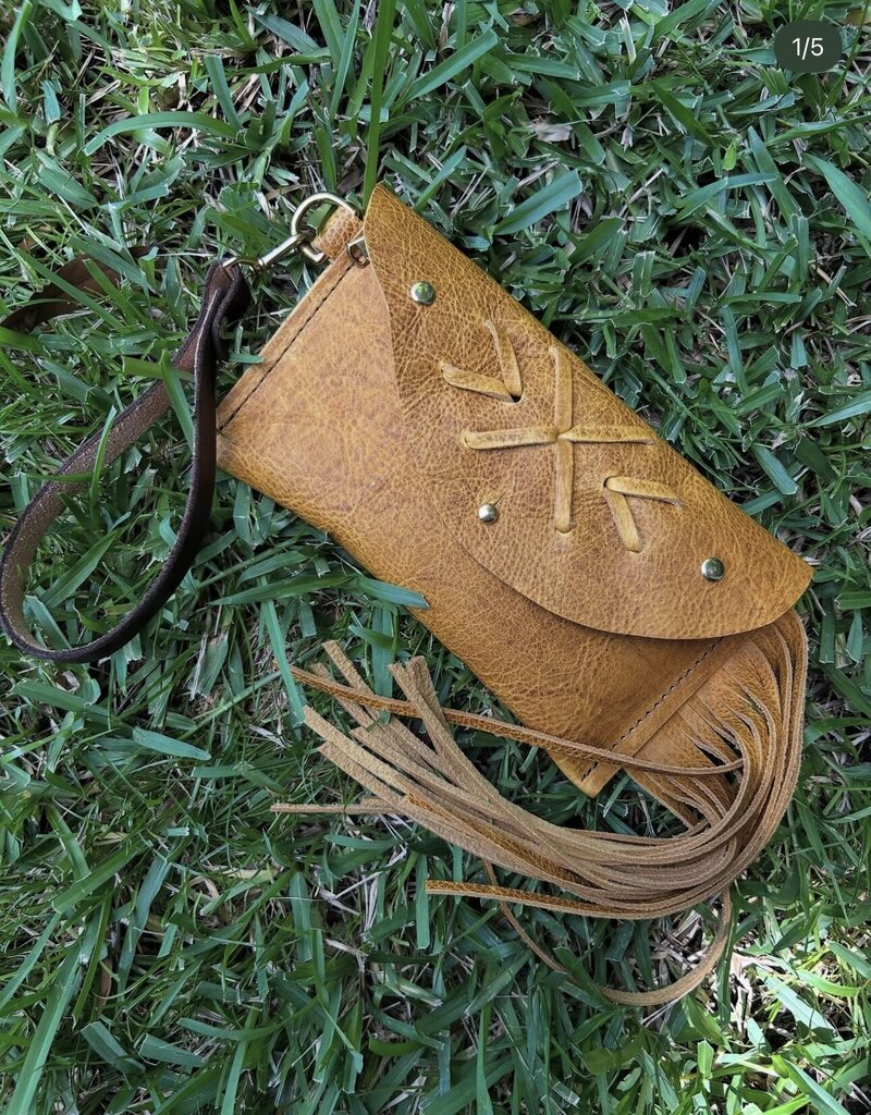 BISON FRINGY CLUTCH
