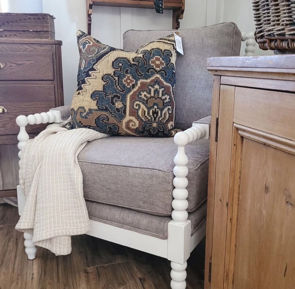 PAIR OF SPINDLE CHAIRS, UPHOLSTERED IN BELGIAN LINEN (28"Wx34"Dx38"T)