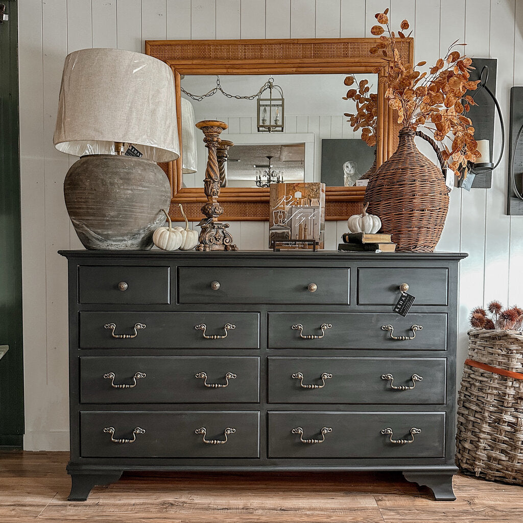 DRESSER 62.5"W x 18"D x 39"T