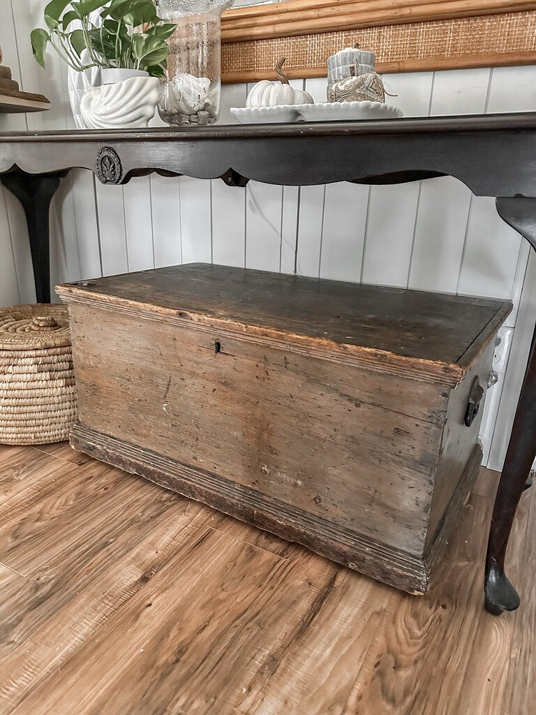 OLD WOODEN TRUNK (3' X19.5 17.5" T)