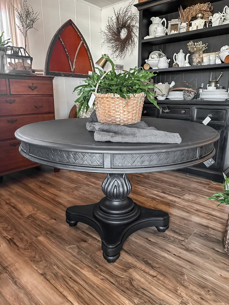 BLACK ROUND PEDESTAL TABLE 48 IN