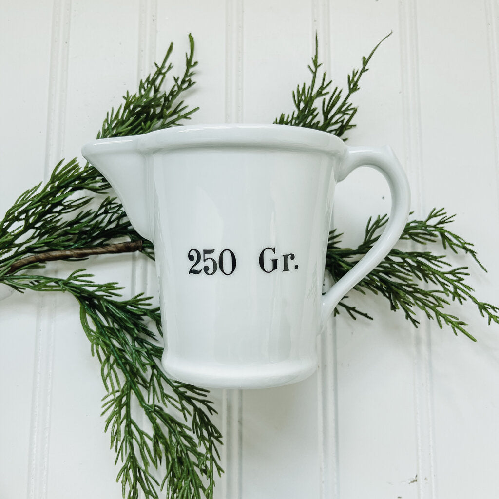 FRENCH MEASURING CUP 6'W x 4'T