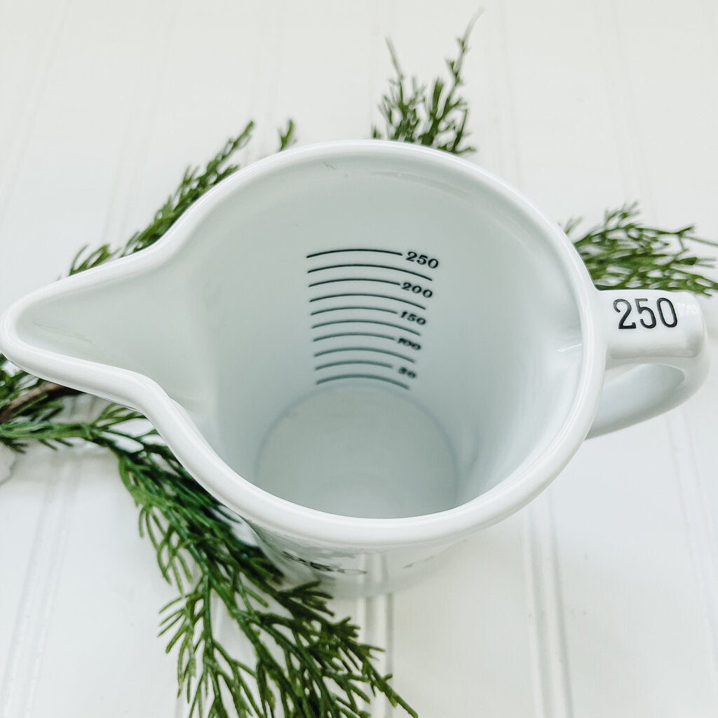 FRENCH MEASURING CUP 6'W x 4'T