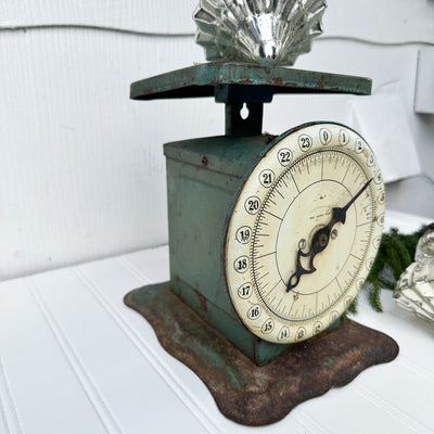 VINTAGE BARN SCALE 8"T x 8 1/2"D 6.5"W