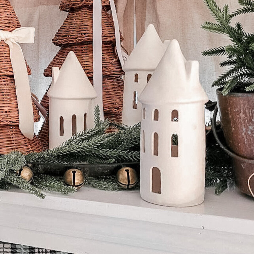 ROUND WHITE LIT HOUSE