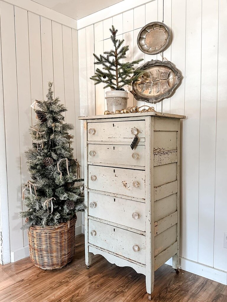 CHIPPY BLUE GREEN CHEST OF 5 DRAWERS 27.5"W 17"D 47.5"H