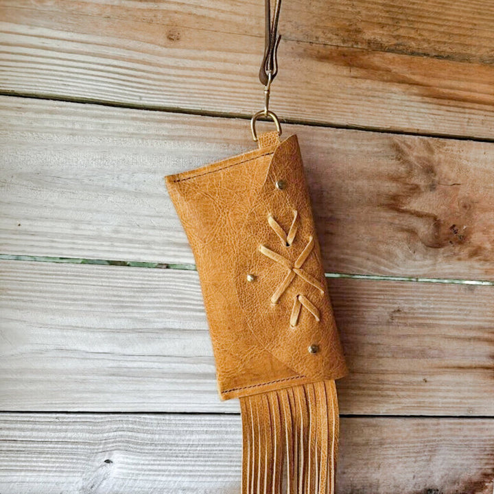 BISON FRINGY CLUTCH