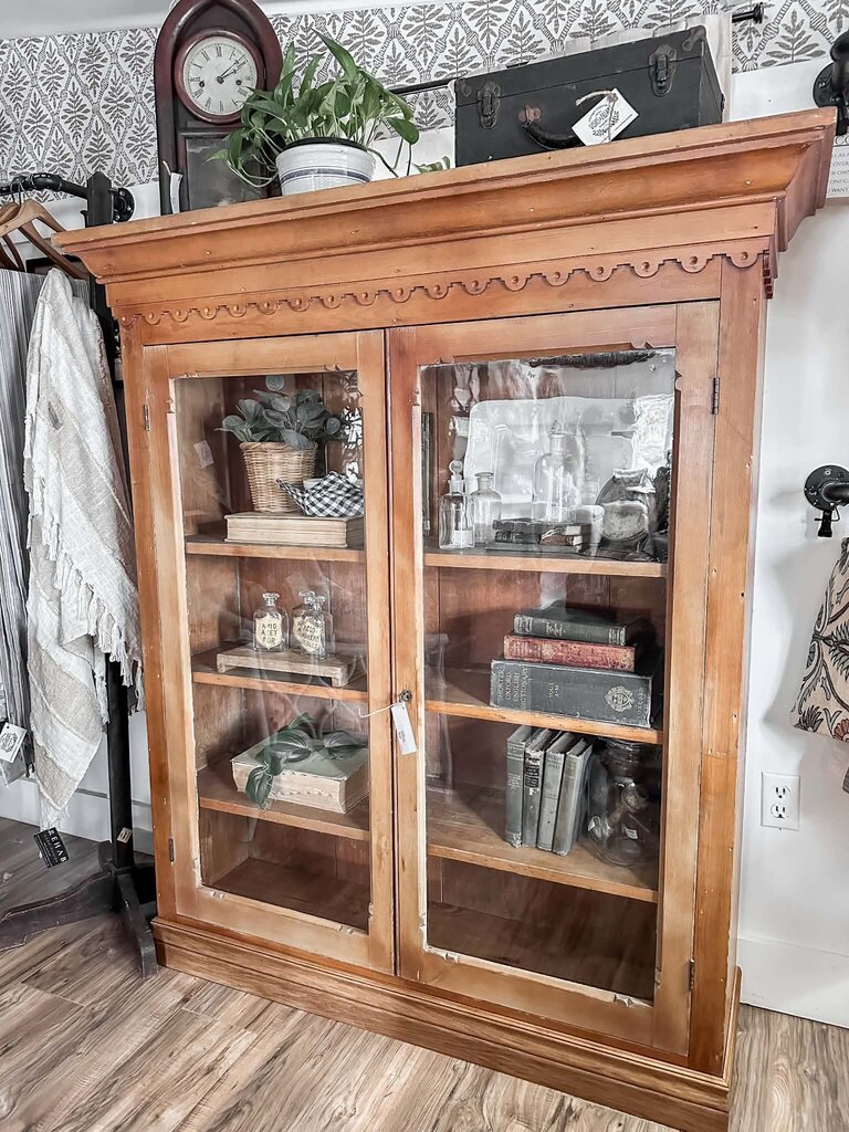 ANTIQUE PINE BOOKCASE (54"Wx16"Dx62"T)