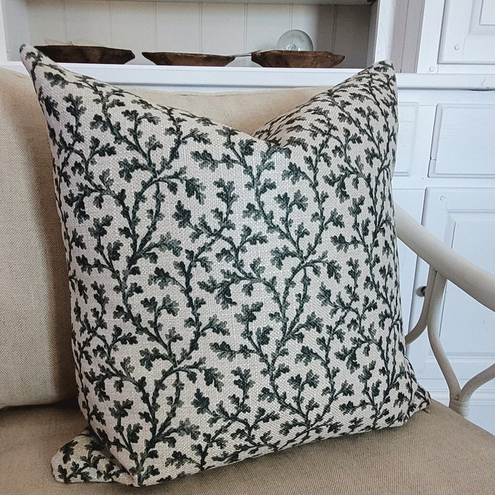VIVIAN PILLOW (18X18)