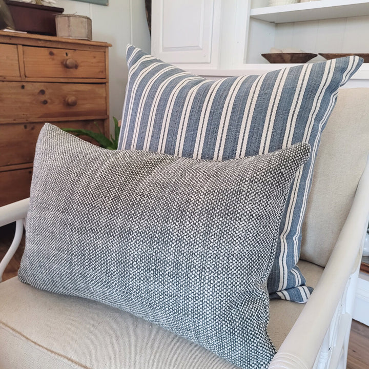 SUNDAY OUTDOOR PILLOW (22X22)