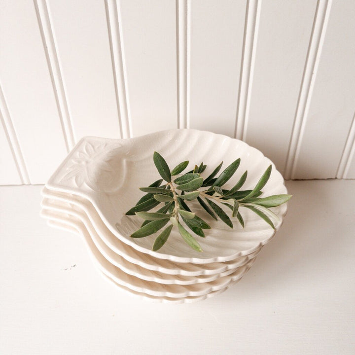 WHITE SHELL CERAMIC DISH