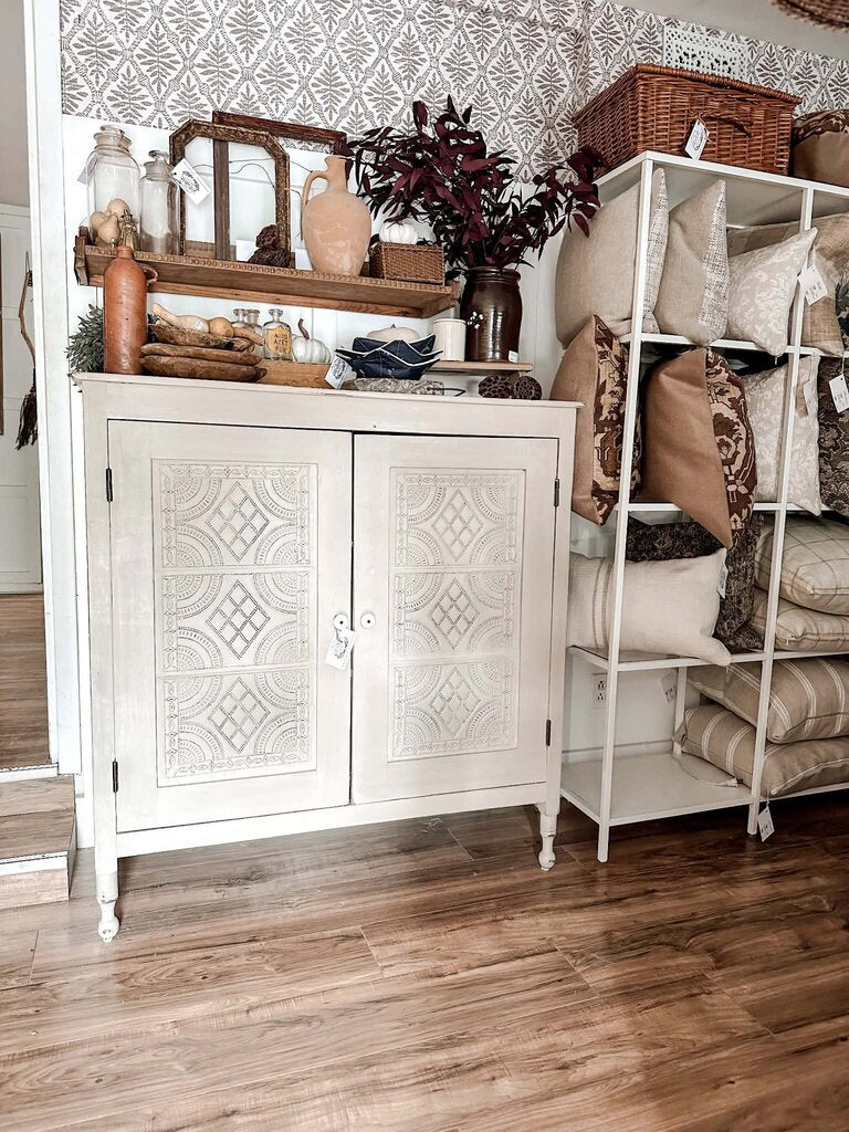 TIN FRONT CABINET (44.5"Wx18.5"Dx47"T)