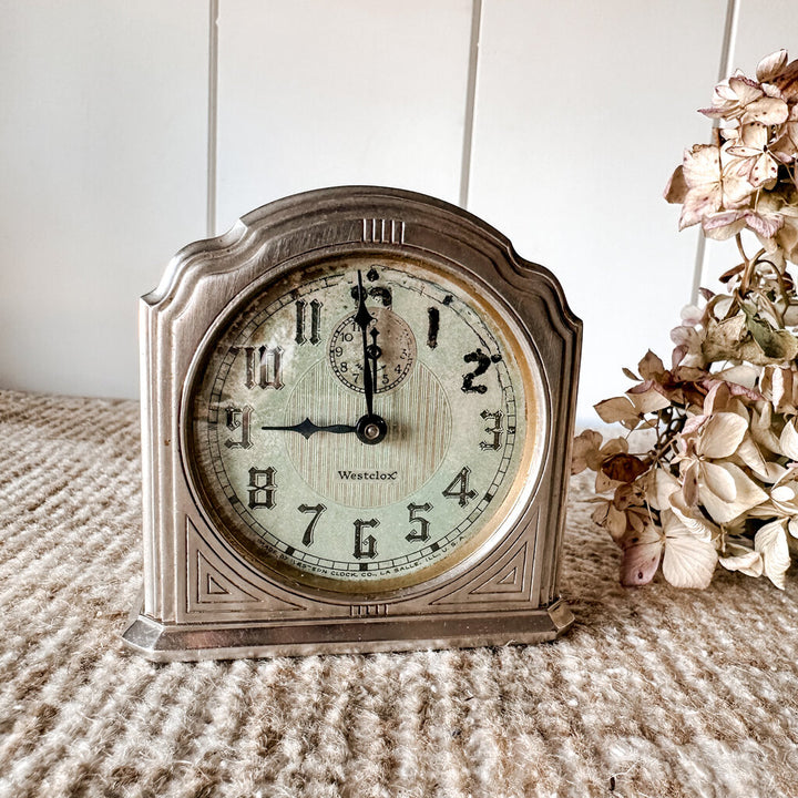 ANTIQUE PETITE ART DECO WESTCLOX NOT WORKING