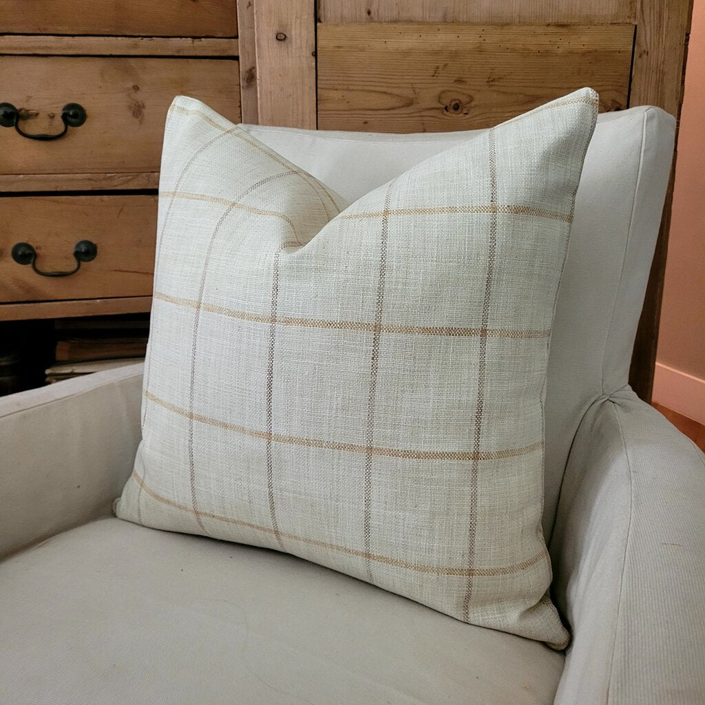MABLE PILLOW (22X22)