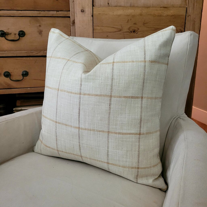 MABLE PILLOW (22X22)