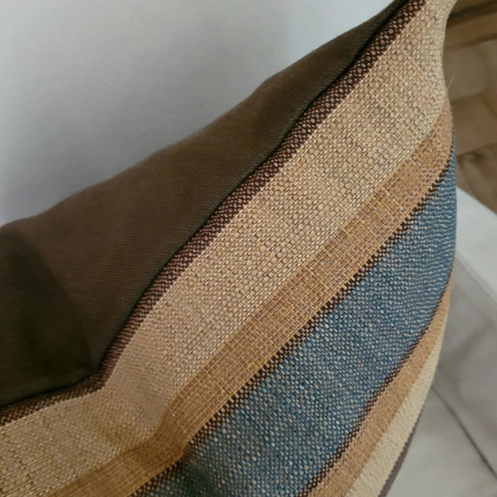NASH PILLOW (22x22)
