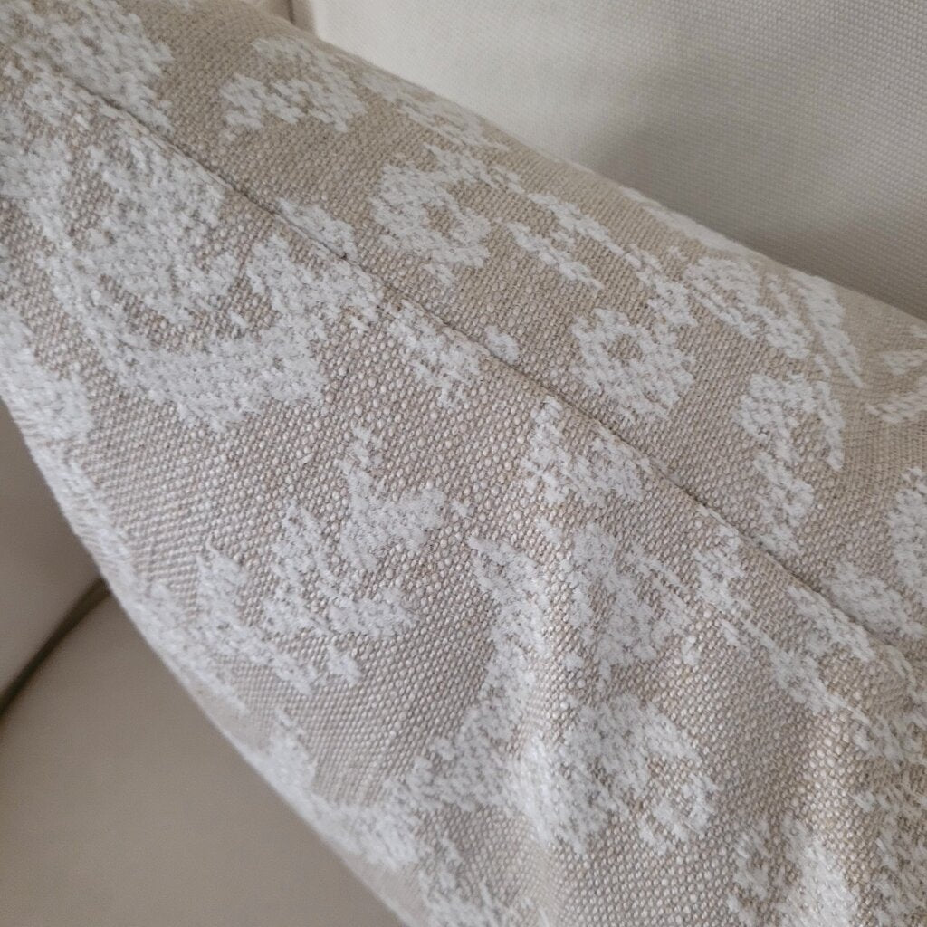 TESSA LUMBAR PILLOW (14X23)