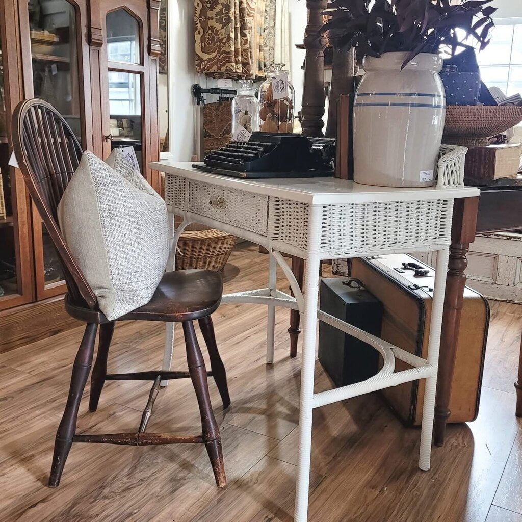 RATTAN DESK (36"Wx20x31"T)