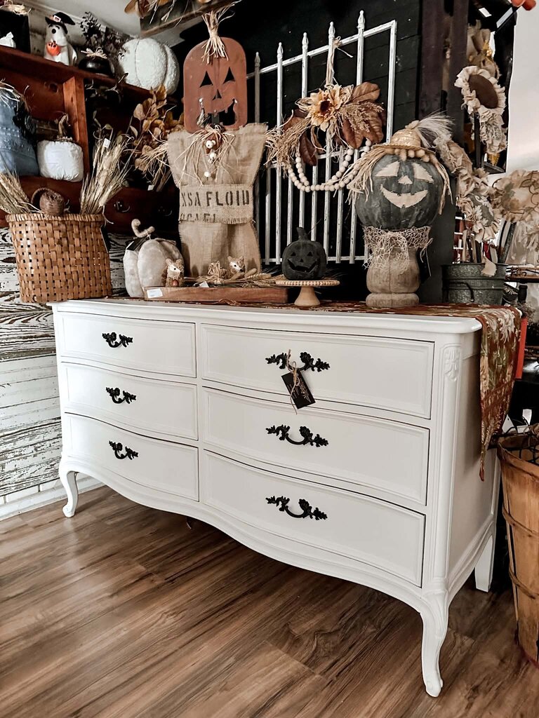 WHITE VINTAGE 6 DRAWER DRESSER 56" long x 20" deep x 32" tall