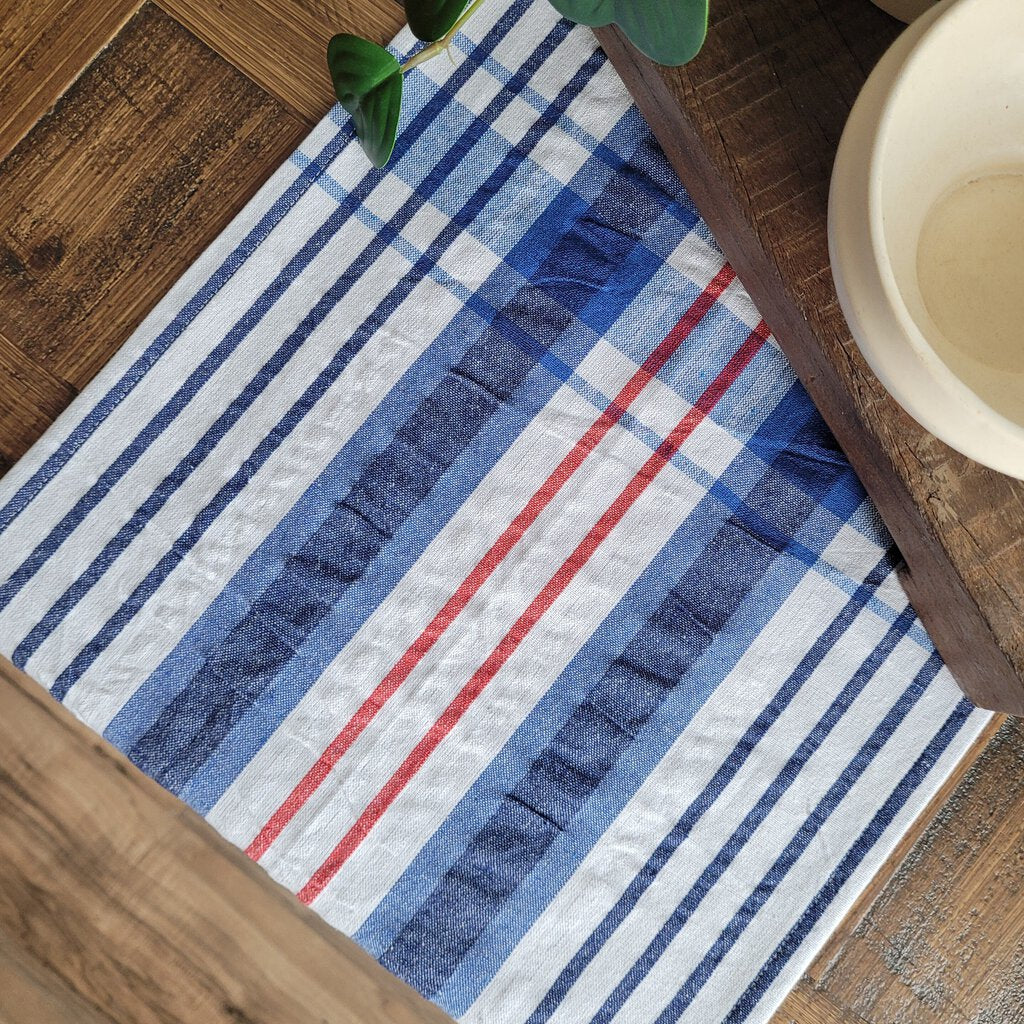 BLUE AND WHITE STRIPED RUNNER