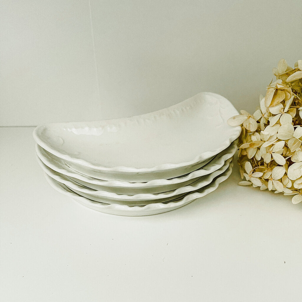 VINTAGE WHITE CHINA BONE DISH