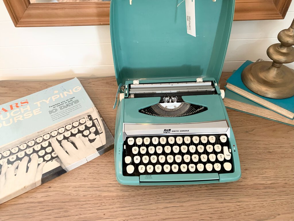 1960'S SMITH CORONA CORSAIR DELUXE MANUAL TYPEWRITER TURQUOISE