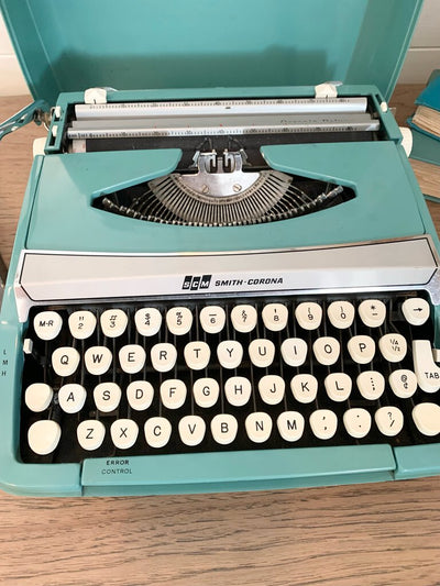 1960'S SMITH CORONA CORSAIR DELUXE MANUAL TYPEWRITER TURQUOISE
